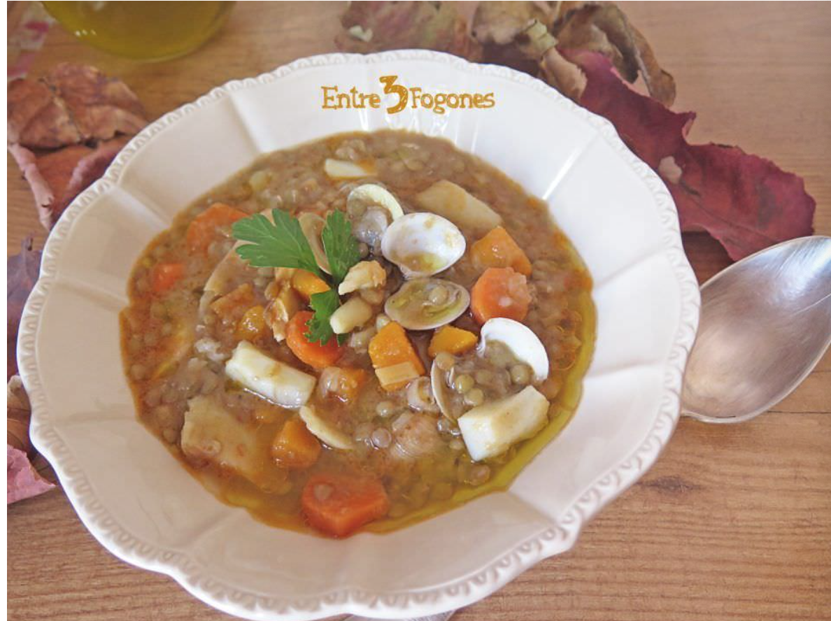 Ensalada de apio, tomate y aguacate con potaje de Lentejas con Sepia y Calabaza